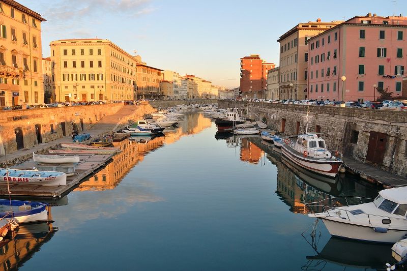 Una passeggiata nel centro storico di Livorno: bellezze storiche e architettoniche
